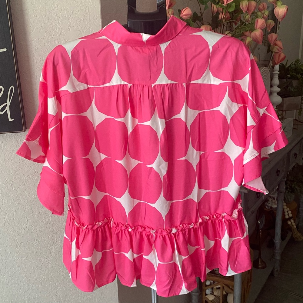Umgee Pink and White Geometric Peplum Button Front Top - Picture 2 of 10